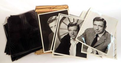 Portraits d’Yves Montand
Environ neuf ektachromes...