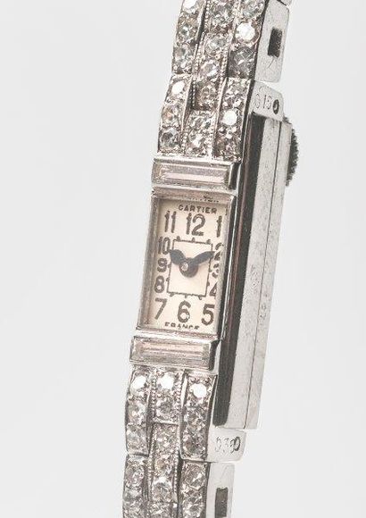 CARTIER, vers 1930 Montre-bracelet de dame,...