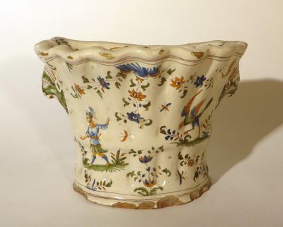 Broc en grès émaillé, à décor bleu, le couvercle...