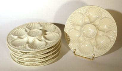 Ensemble d’assiettes:
Six assiettes à huîtres...