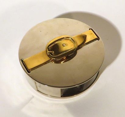 Hermès
Dévidoir de scotch en métal argenté,...