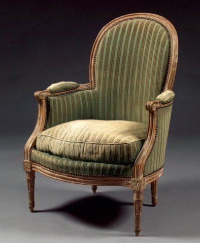 BERGÈRE CABRIOLET à dossier médaillon en...