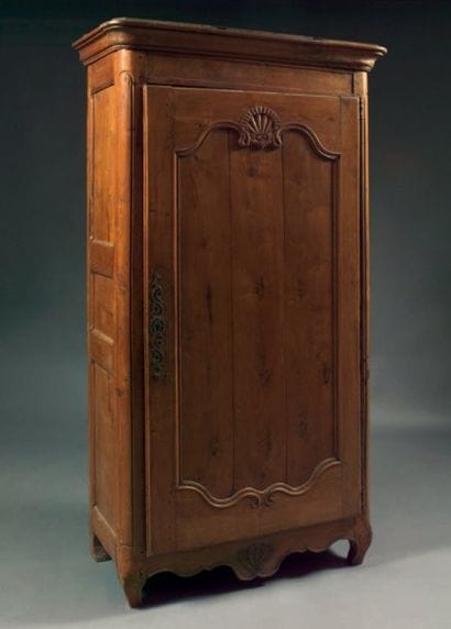 BONNETIÈRE en bois fruitier à une porte moulurée,...