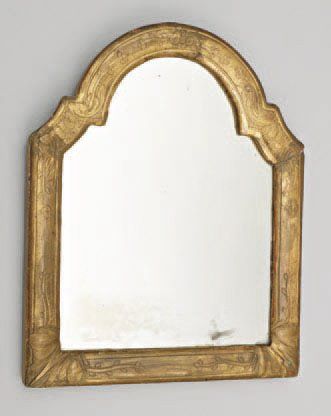 PETIT MIROIR DE COIFFEUSE de forme cintrée...