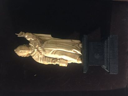 GOA

STATUETTE ivoire

Personnage au panier

Socle...