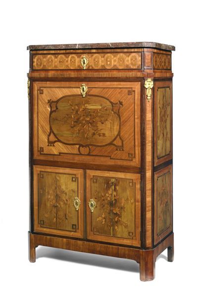SECRÉTAIRE

à abattant marqueté de bois de...