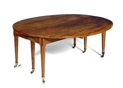 TABLE de salle à manger

en noyer ovale à...