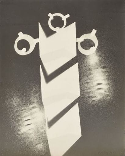 MAN RAY (1890-1976)

Rayograph, 1924

Photogramme

Signé...