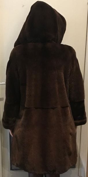 Manteau à capuche en vison rasé, marque SAGA...