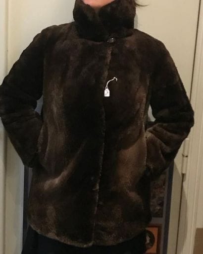 Manteau trois-quart en castor.