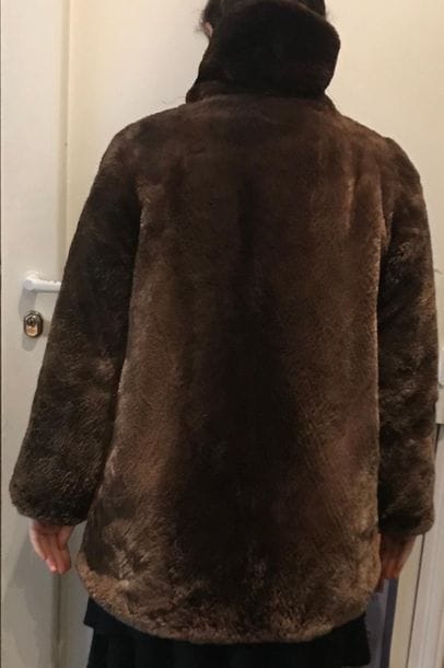 Manteau trois-quart en castor.