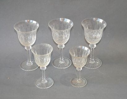 Partie de service de verres en cristal