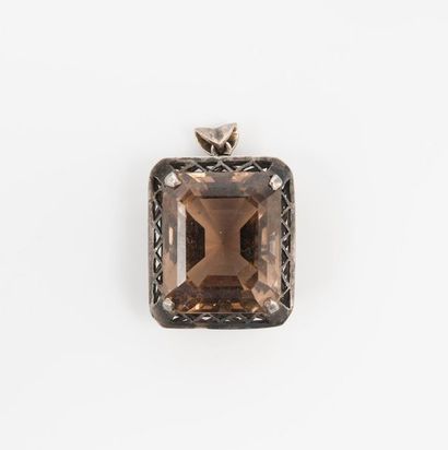 Pendentif quartz fumé dans une monture argent...