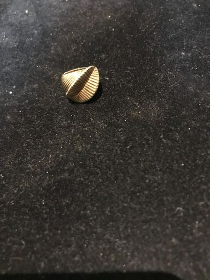 Bague chevalière en or 585 °/°° à godrons...