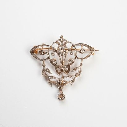 Broche pendentif arabesques deux ors 750...