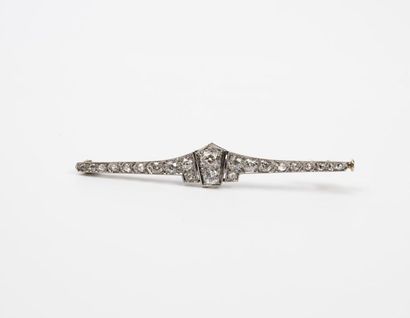 Broche barrette en or gris 750 °/°° et platine...