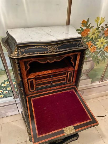 Secrétaire de style Boulle en bois noirci...