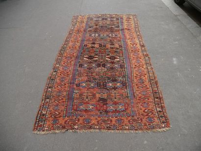 Ancien tapis 
Nord Ouest de l'Iran.
297 x...