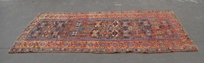 Ancien tapis 
Nord Ouest de l'Iran.
297 x...