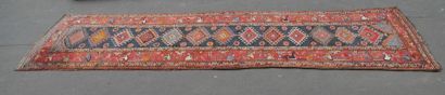 Ancien tapis galerie du Kurde Caucase
364...