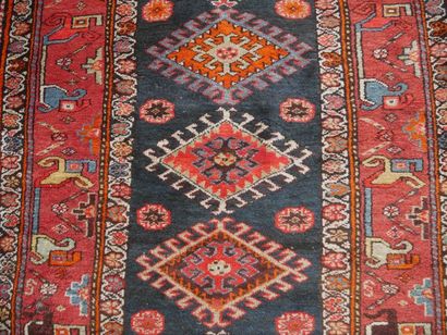 Ancien tapis galerie du Kurde Caucase
364...