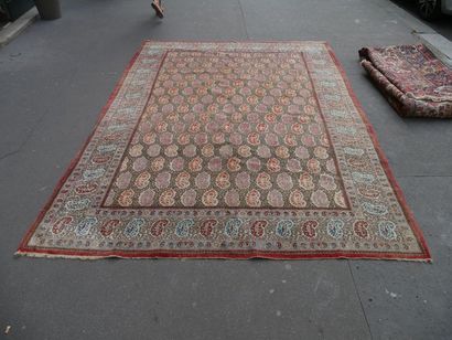 Tapis GHOUM Iran
320 x 220 cm.