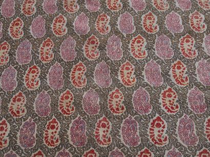 Tapis GHOUM Iran
320 x 220 cm.