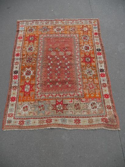 Ancien tapis MELAS Turquie.
172 x 128 cm...