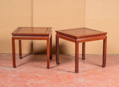 Paire de bouts de canapé dans le goût asiatique.

H....