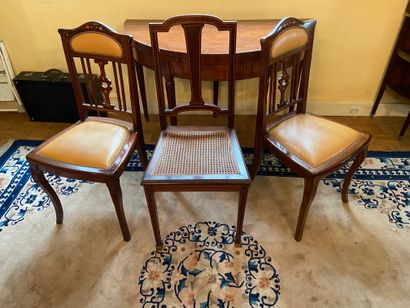 Paire de chaises en acajou,dossiers ajourés...