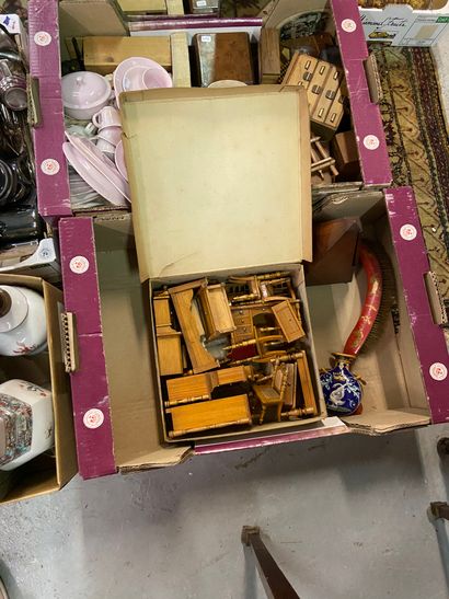 Mannettes comprenant : dînette, parties de...