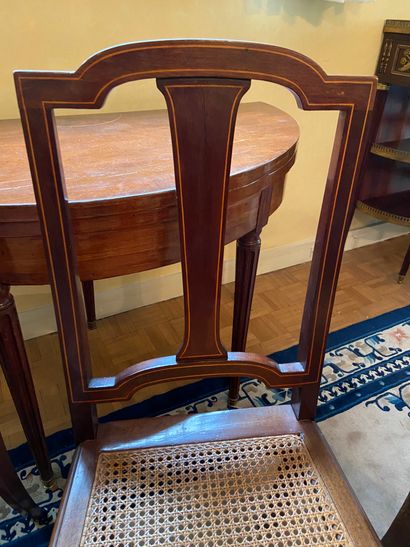 Paire de chaises en acajou,dossiers ajourés...