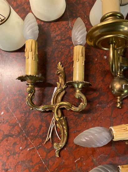 Lot d'appliques en bronze et métal doré.