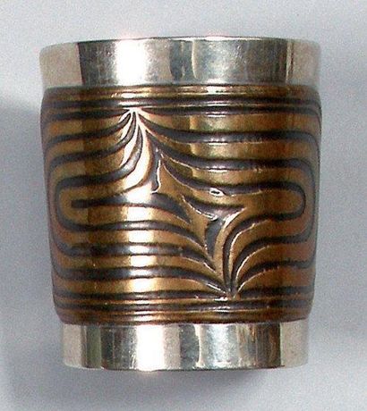 BRACELET MANCHETTE en laiton argenté à motif...