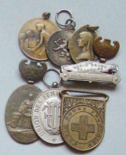 Lot de 4 MEDAILLES DE LA CROIX ROUGE: MEDAILLE...