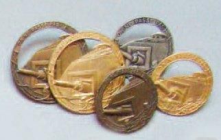 Lot de 5 insignes LIGNE MAGINOT du modèle...
