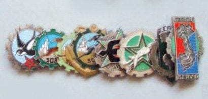 TRAIN - EXTREME-ORIENT - Lot de 8 insignes:...