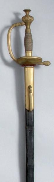 EPEE D'OFFICIER PRUSSIEN, monture en laiton...
