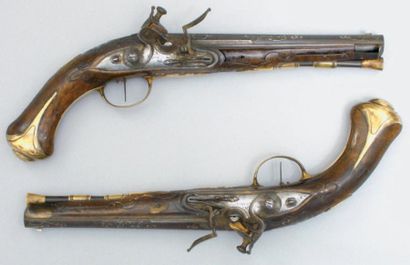 Belle PAIRE DE PISTOLETS A SILEX ALLEMANDS...