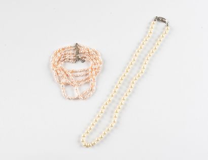 Lot including a choker necklace and a bracelet...