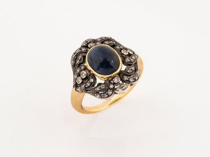 Flower ring in gold 750 °/°° and silver decorated...