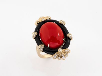Gold ring 750 °/°° decorated with a cabochon...