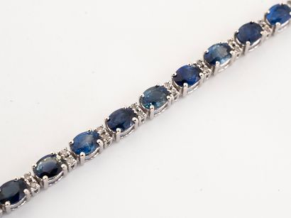 Bracelet line in white gold 750 °/°° set...