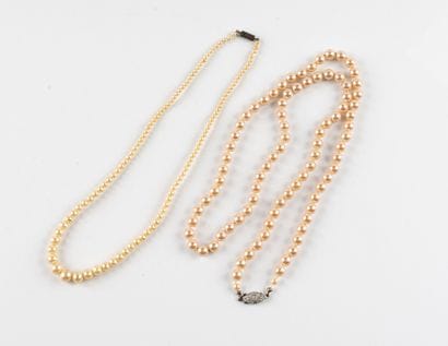 Lot of fancy beads including a choker necklace...