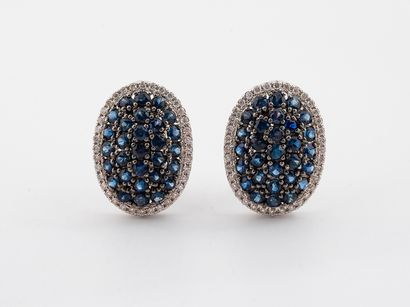 Pair of cushion ear clips in white gold 750...