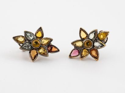 Pair of earrings in blackened gold 750 °/°°°...