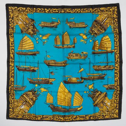 HERMES
Printed silk square
