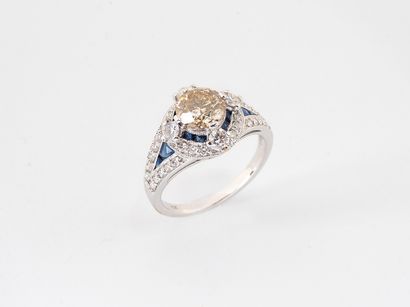 White gold ring set with a diamond of 1.10...