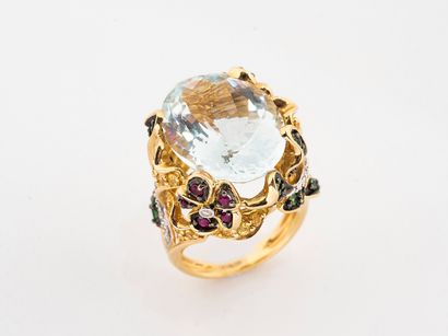 Cocktail ring in gold 750 °/°° decorated...