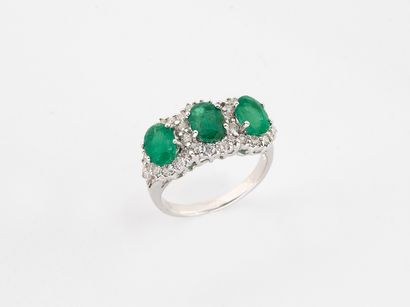 River ring in white gold 750 °/°° set with...